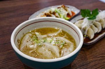 鶏白湯スープ水餃子250cc Chicken hot soup with water dumplings