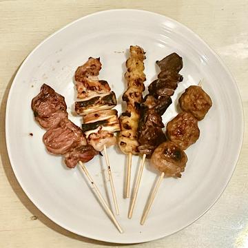 店長おすすめ焼き鳥盛り合わせ(5本)
