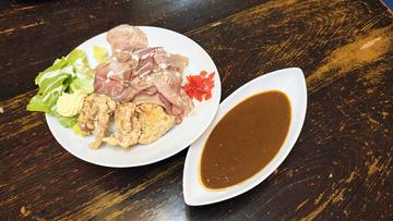 ローストビーフとからあげのWカレー