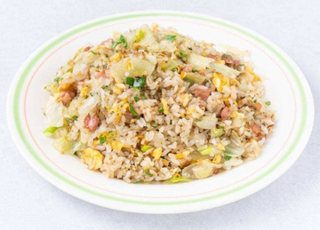 ベーコンとレタスのチャーハン
