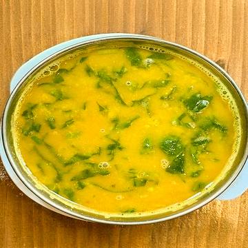 ホウレンソウカレー Dal horensho Curry ( Dal spinach curry)