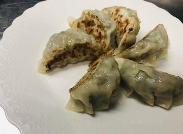 焼き餃子6個 Fries Dumplings 6 pieces