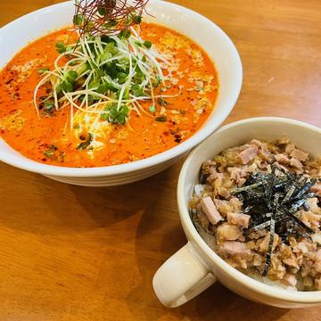 豆乳坦々麺オニオンチャーシュー丼セット