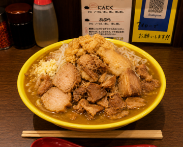 ラーメン(中)+ブタ追加