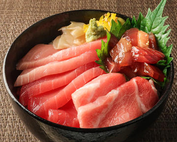 本鮪大とろ入り 特選鉄火丼
