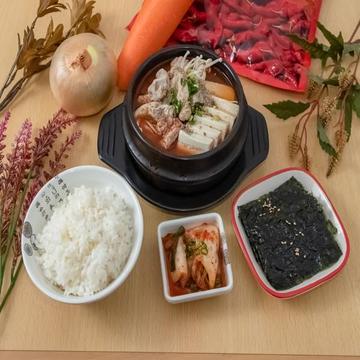 ホルモンスンドゥブチゲ定食