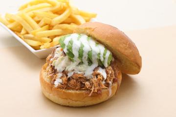 アボカドプルドポークサンドイッチ Avocado Pulled Pork Sandwich
