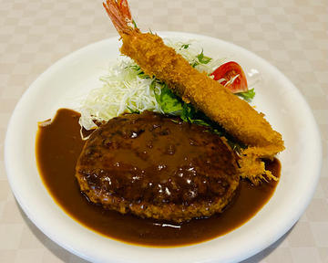 ハンバーグとエビフライセット