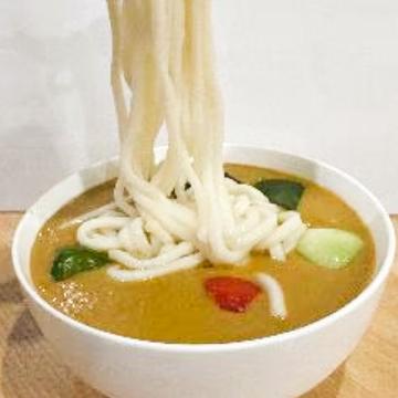カレーうどんセットcurry udon set サラダ saladラッシーlassi