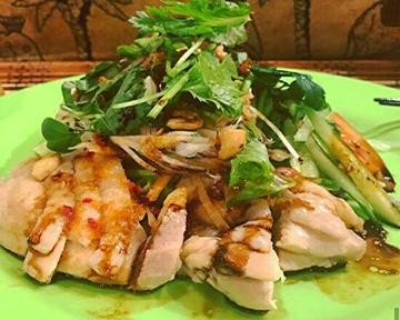 薬味8種のせ海南チキン2枚入ライスなし(蒸し&焼き)hainanese chicken steamed&roasted style