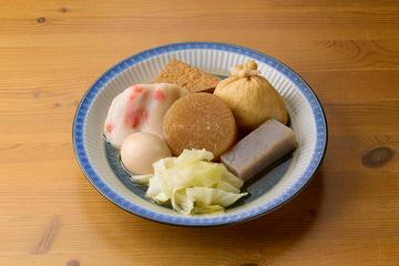 E・7種盛 大根・厚揚げ・蒟蒻・玉子・おまかせ天ぷら・もち巾着・キャベツ