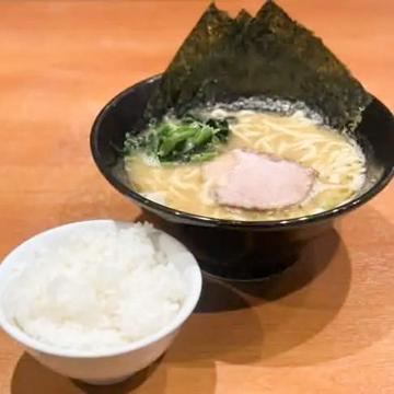 家系ラーメン+ライスセット
