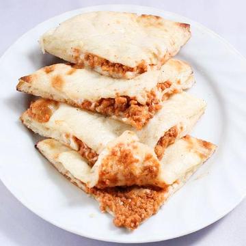 キーマチーズナン Keema Cheese Naan