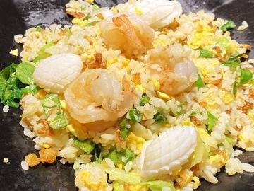 海鮮レタス炒飯