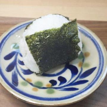 大きいおにぎりおかか