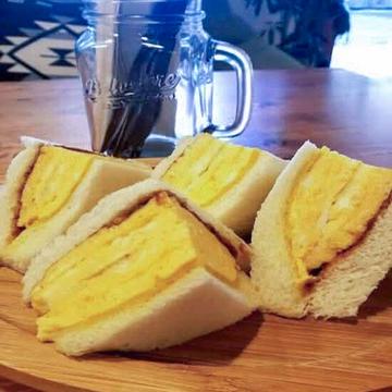 厚焼きたまごのサンドイッチ