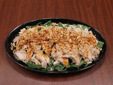 濃厚至極「よだれ鶏」特製ダレ Mouth-Watering Chicken-Finished Off With Douban Chili Oil