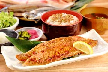 【焼魚★★】大トロ!サーモンのハラス干し定食