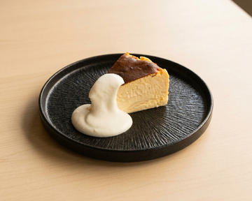 BASQUE CHEESE CAKE(バスクチーズケーキ)