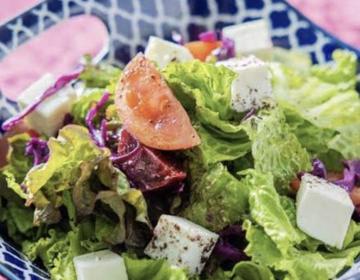 Seasonal salad with feta cheese 季節のサラダ (フェタチーズ入り)