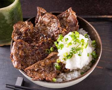 サガリ和風おろし丼 Skirt Steak with Japanese-Style Grated Daikon Radish Rice Bowl