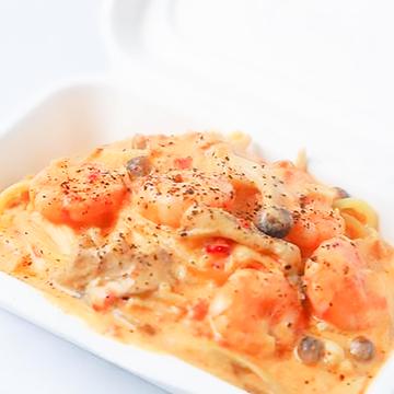 エビとキノコのトマトクリームソース