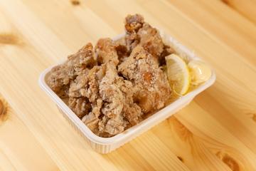 メガ盛りからあげ丼