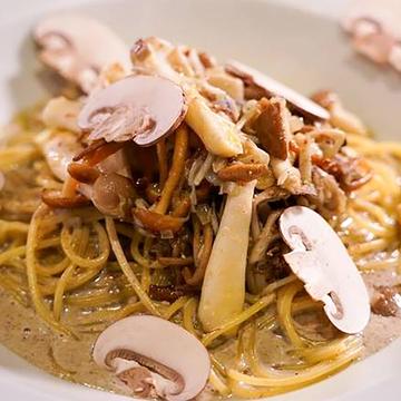 「山盛りキノコ＆クリーム」スパゲティ