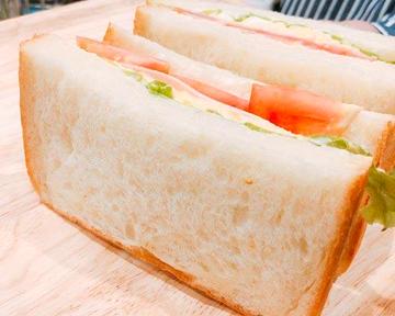 ふわふわパンのサンドイッチ
