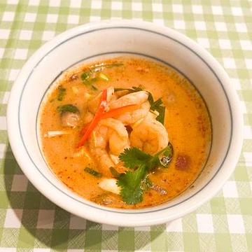トムヤムクンLサイズ(海老9尾)
