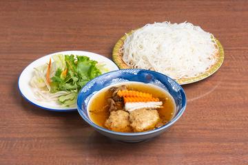 ・Bun nem ran 揚げ春巻きとビーフン麺
