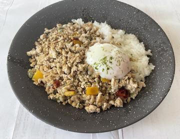 温玉ガパオライス/hot egg and rice with gapao