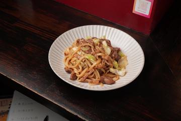 ホルモン焼うどん
