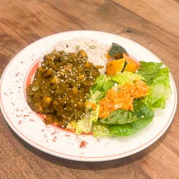 ほうれん草とひよこ豆の薬膳カリー