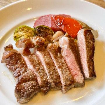 AUS ビーフサーロインステーキ シャリアピンソース AUS beef sirloin steak Chaliapin sauce