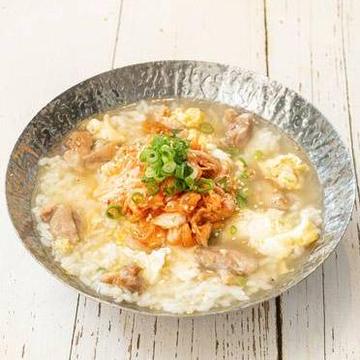 【食欲そそるピリ辛】キムチ+鶏雑炊【spicy hot】Korean pickles + Japanese rice ＆ chicken porridge