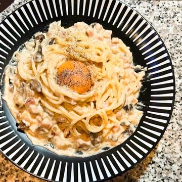 きのこのクリームパスタ