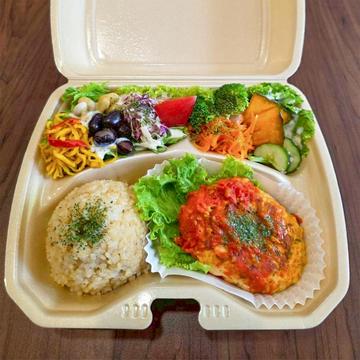 鶏むねミンチのハンバーグトマト煮込