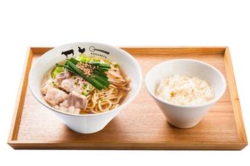 ちゃんぽんめん入り【味噌もつ鍋】(並)+ご飯セット