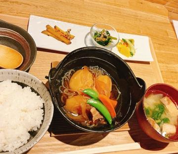 肉じゃが定食