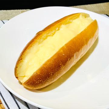 カスタードクリームパン