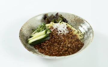 ジャージャー麺