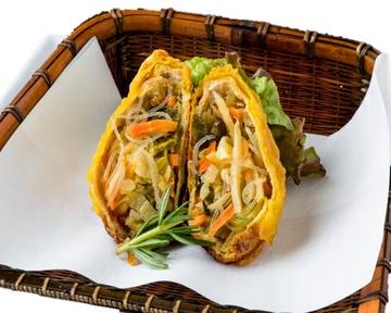 豆腐はさみ揚げ(タフイシ) Deep-Fried Tofu Sandwich (Tahu Isi)