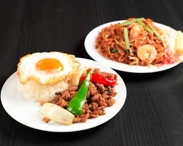 チキンガパオとパッタイ弁当  ChickenGapao＆Pattai Box