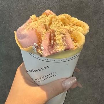 12. 紅芋大福と黒蜜のバナナクレープ