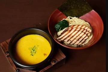 チャーシューカレーつけ麺 Roast Pork Fillet Curry Dipping Noodles