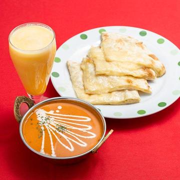 カレーとチーズナンとマンゴーラッシーのセット-Curry-＆-Cheese-Nan-＆-Mango-Lassie-Set