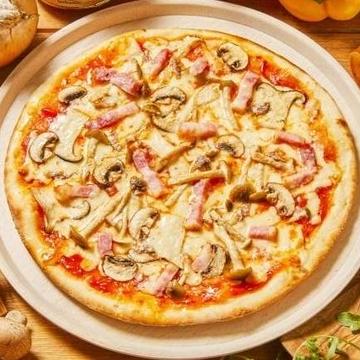 フンギピッツァ Funghi Pizza