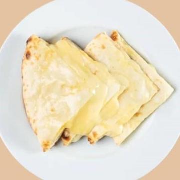 【当店人気No.4！】【65】チーズナン/Cheese Naan