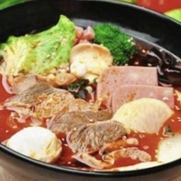 麻辣湯(豚肉、ラム肉、牛肉、海鮮、選べる)